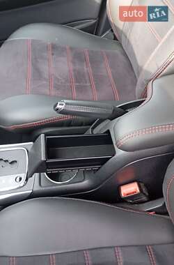 Хэтчбек Mercedes-Benz B-Class 2010 в 