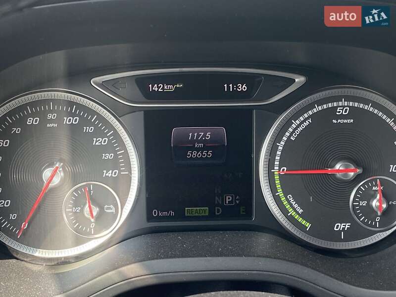 Хэтчбек Mercedes-Benz B-Class 2017 в Магдалиновке