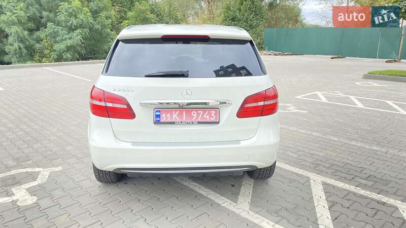 Хэтчбек Mercedes-Benz B-Class 2016 в Киеве