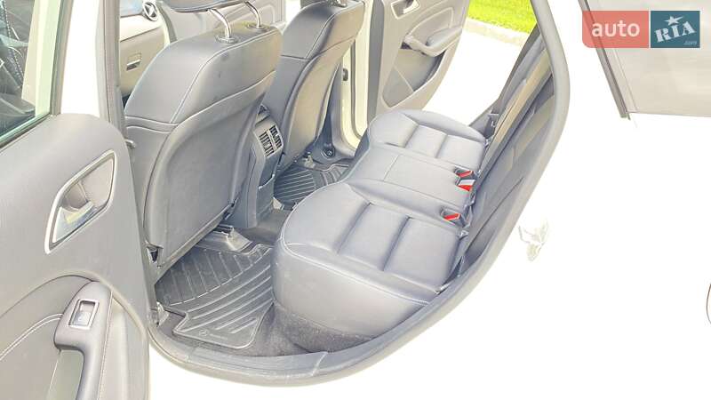 Хэтчбек Mercedes-Benz B-Class 2016 в Киеве