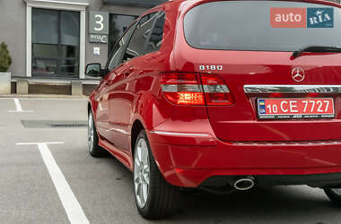 Хэтчбек Mercedes-Benz B-Class 2010 в 