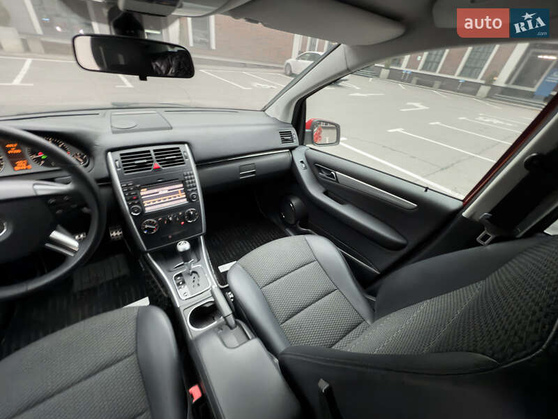 Хетчбек Mercedes-Benz B-Class 2010 в Києві фото 26 Хетчбек Mercedes-Benz B-Class 2010 в Києві