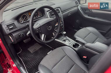 Хэтчбек Mercedes-Benz B-Class 2010 в 