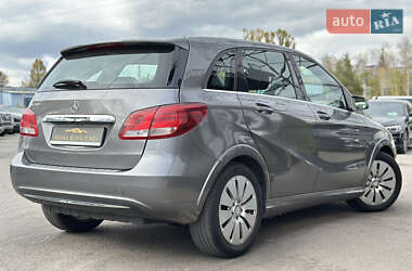 Хэтчбек Mercedes-Benz B-Class 2016 в 