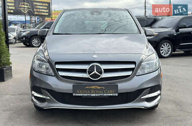 Хэтчбек Mercedes-Benz B-Class 2016 в 