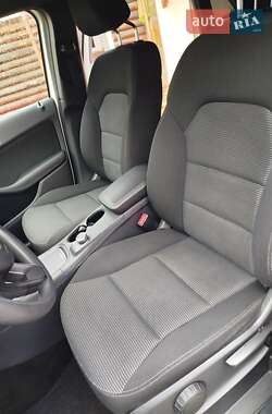 Хетчбек Mercedes-Benz B-Class 2015 в  фото 9 Хетчбек Mercedes-Benz B-Class 2015 в
