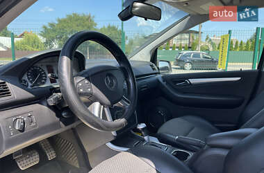 Хэтчбек Mercedes-Benz B-Class 2009 в 