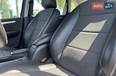 Хэтчбек Mercedes-Benz B-Class 2009 в 