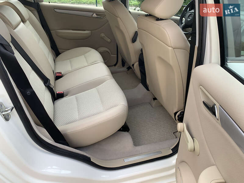 Хэтчбек Mercedes-Benz B-Class 2010 в Ровно