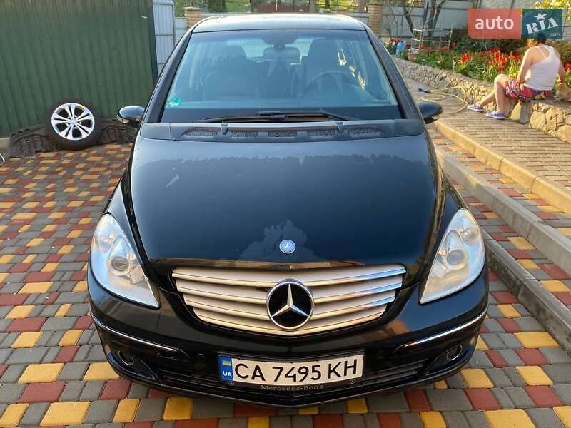 Хэтчбек Mercedes-Benz B-Class 2008 в 