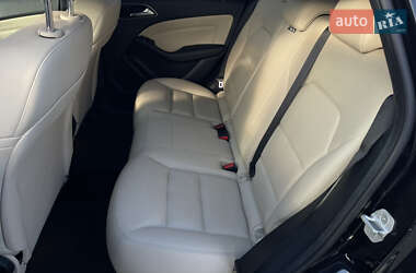 Хэтчбек Mercedes-Benz B-Class 2014 в 