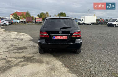 Хэтчбек Mercedes-Benz B-Class 2010 в 