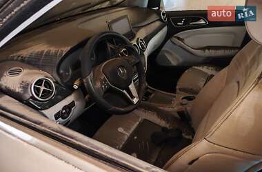 Хэтчбек Mercedes-Benz B-Class 2017 в 