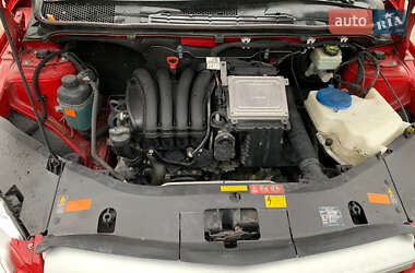 Хэтчбек Mercedes-Benz B-Class 2010 в 