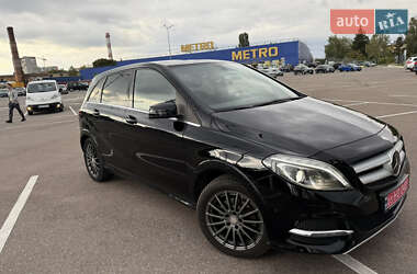 Хэтчбек Mercedes-Benz B-Class 2015 в 
