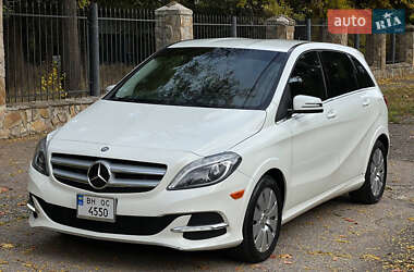 Хэтчбек Mercedes-Benz B-Class 2014 в 