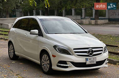 Хэтчбек Mercedes-Benz B-Class 2014 в 