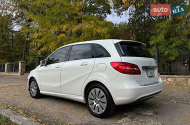 Хэтчбек Mercedes-Benz B-Class 2014 в 