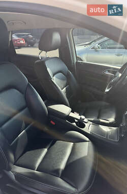 Хэтчбек Mercedes-Benz B-Class 2015 в 