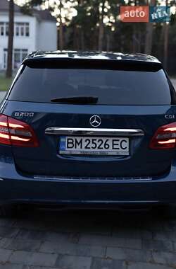 Хэтчбек Mercedes-Benz B-Class 2013 в 