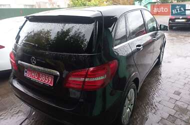 Хэтчбек Mercedes-Benz B-Class 2017 в 