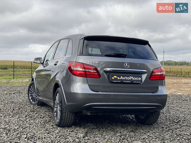 Хэтчбек Mercedes-Benz B-Class 2016 в Луцке
