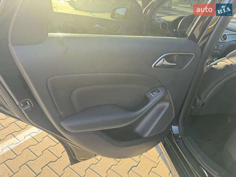 Хэтчбек Mercedes-Benz B-Class 2016 в Хмельницком