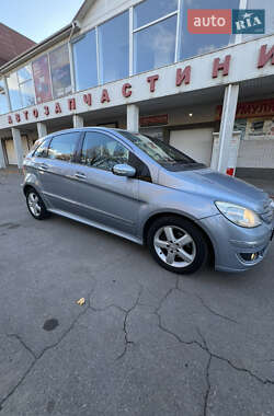 Хэтчбек Mercedes-Benz B-Class 2005 в 