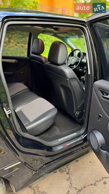 Хэтчбек Mercedes-Benz B-Class 2007 в Остроге