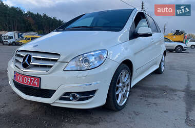 Хетчбек Mercedes-Benz B-Class 2010 в 
