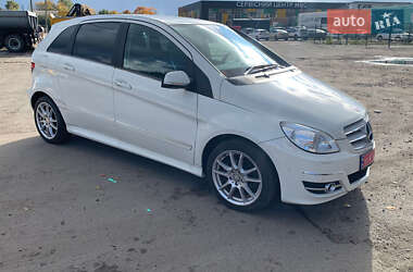 Хетчбек Mercedes-Benz B-Class 2010 в 