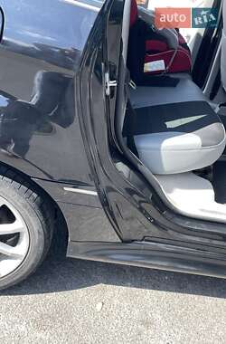 Хэтчбек Mercedes-Benz B-Class 2005 в 