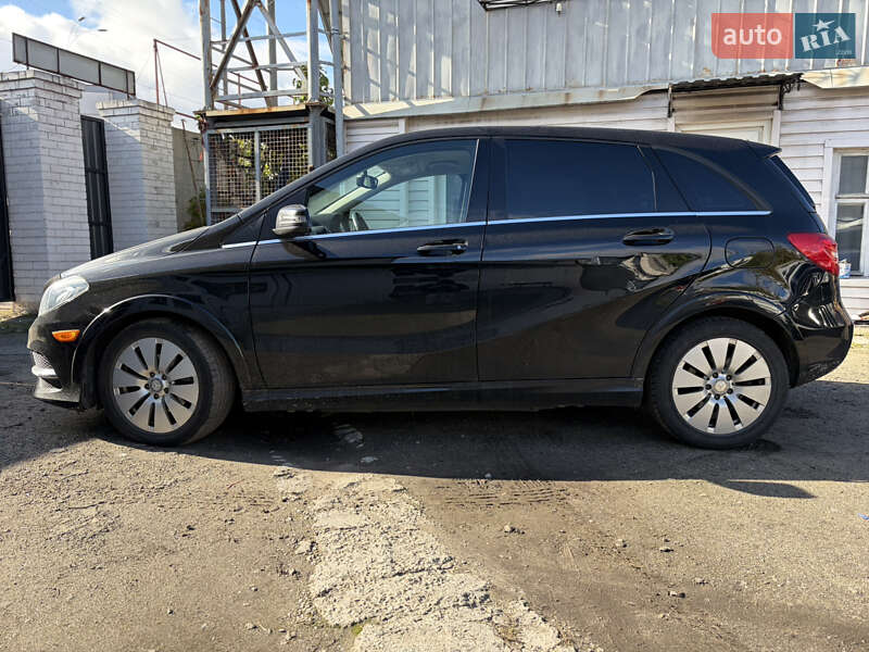 Хэтчбек Mercedes-Benz B-Class 2014 в Киеве