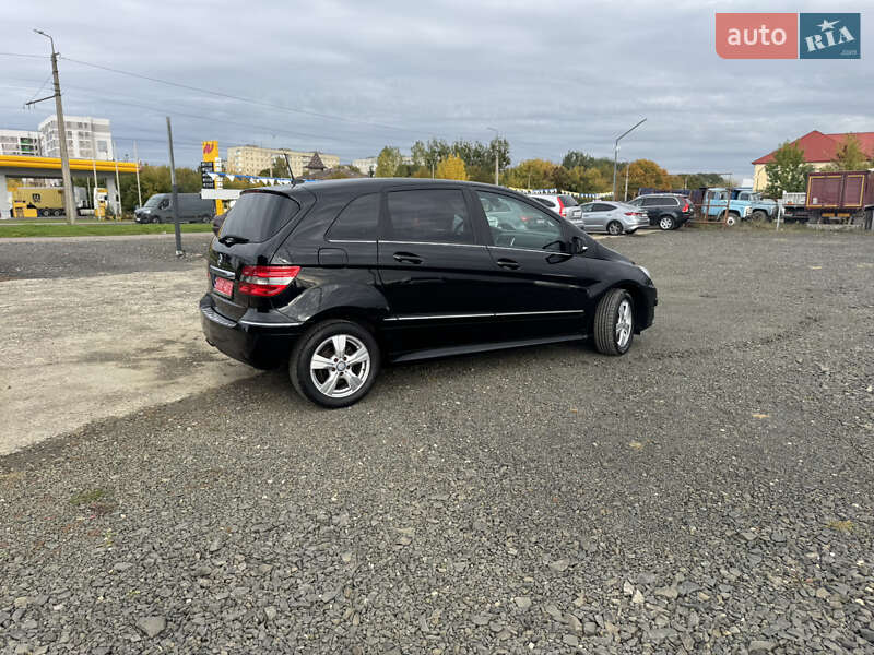 Хэтчбек Mercedes-Benz B-Class 2010 в Луцке фото 5 Хэтчбек Mercedes-Benz B-Class 2010 в Луцке