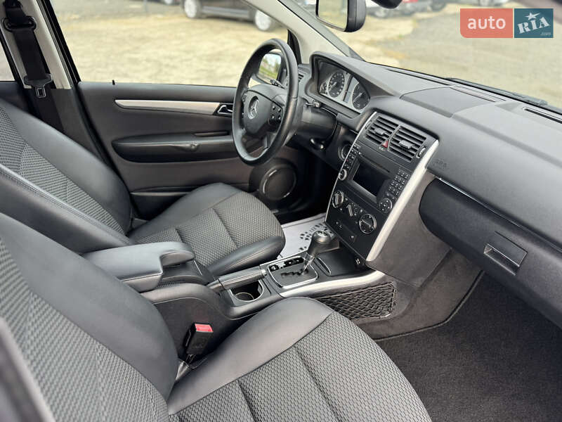 Хэтчбек Mercedes-Benz B-Class 2010 в Луцке фото 31 Хэтчбек Mercedes-Benz B-Class 2010 в Луцке