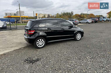 Хетчбек Mercedes-Benz B-Class 2009 в 