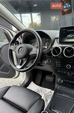 Хэтчбек Mercedes-Benz B-Class 2016 в 