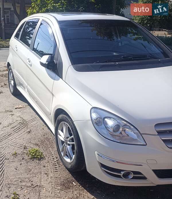 Хэтчбек Mercedes-Benz B-Class 2010 в Днепре