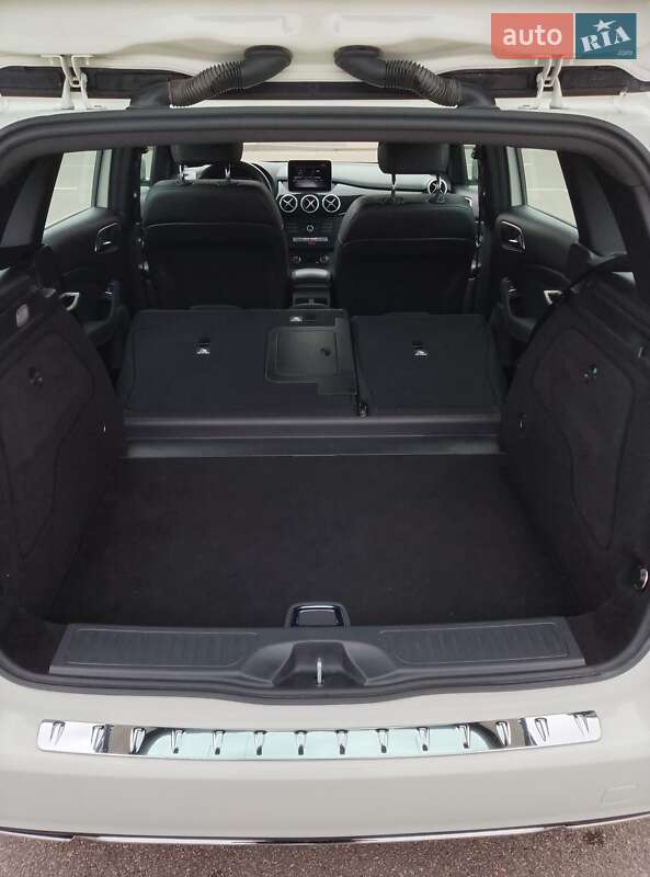 Хэтчбек Mercedes-Benz B-Class 2018 в Киеве