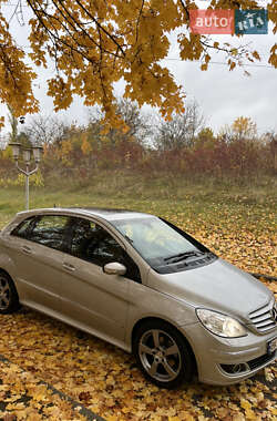 Хэтчбек Mercedes-Benz B-Class 2006 в 