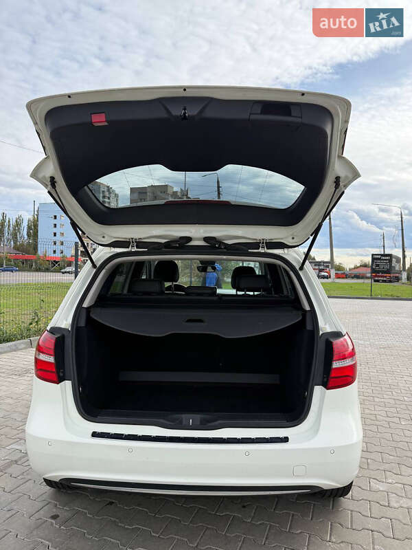 Хетчбек Mercedes-Benz B-Class 2015 в Миколаєві фото 5 Хетчбек Mercedes-Benz B-Class 2015 в Миколаєві