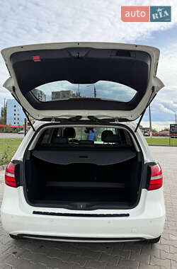 Хэтчбек Mercedes-Benz B-Class 2015 в 