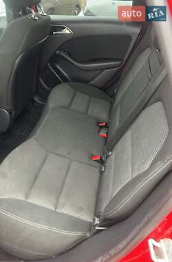 Хэтчбек Mercedes-Benz B-Class 2016 в 