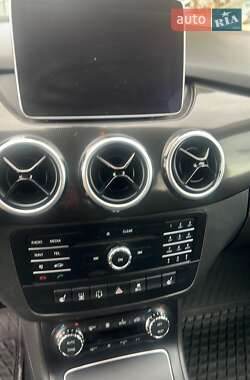Хэтчбек Mercedes-Benz B-Class 2016 в 