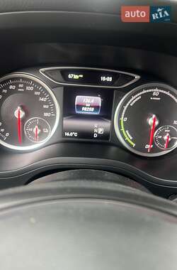 Хэтчбек Mercedes-Benz B-Class 2016 в 