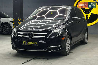 Хетчбек Mercedes-Benz B-Class 2015 в  фото 3 Хетчбек Mercedes-Benz B-Class 2015 в