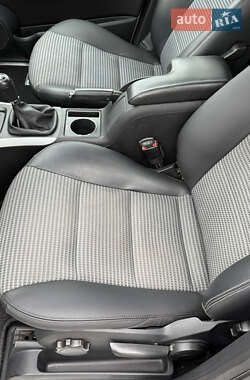 Хетчбек Mercedes-Benz B-Class 2006 в  фото 10 Хетчбек Mercedes-Benz B-Class 2006 в