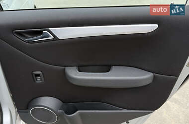 Хетчбек Mercedes-Benz B-Class 2006 в  фото 14 Хетчбек Mercedes-Benz B-Class 2006 в