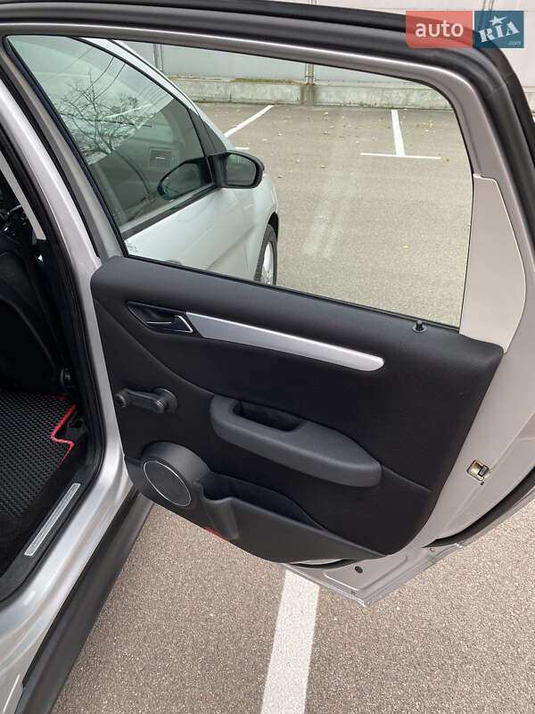 Хэтчбек Mercedes-Benz B-Class 2006 в Киеве фото 45 Хэтчбек Mercedes-Benz B-Class 2006 в Киеве