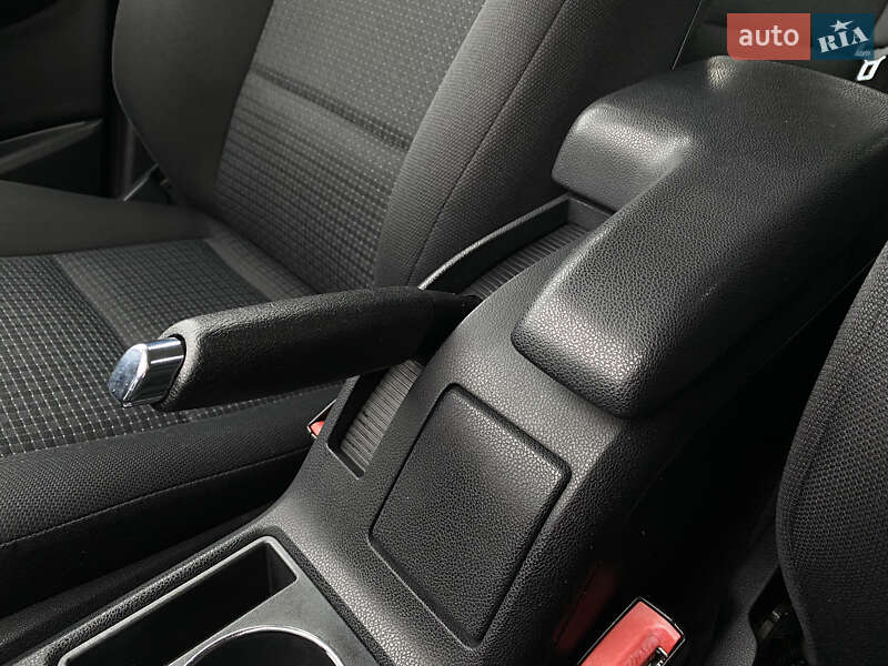 Хэтчбек Mercedes-Benz B-Class 2006 в Киеве фото 61 Хэтчбек Mercedes-Benz B-Class 2006 в Киеве